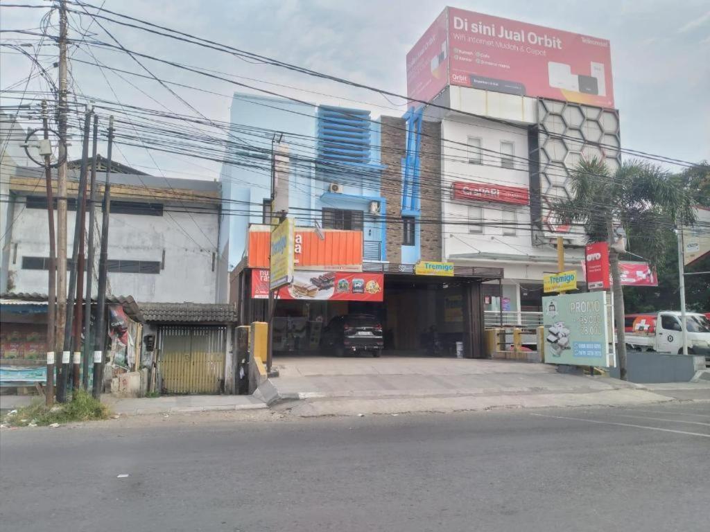 Hotel Syariah Tremigo Guesthouse Cirebon Exterior photo