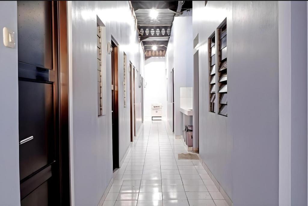 Hotel Syariah Tremigo Guesthouse Cirebon Exterior photo